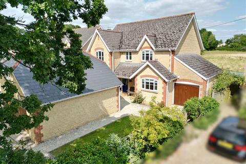 5 bedroom detached house for sale, Silver Street, Minety