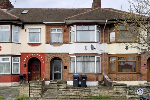3 bedroom terraced house for sale, Cavendish Road, London N18