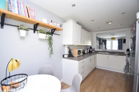 4 bedroom townhouse for sale, Groombridge Avenue, Eastbourne BN22