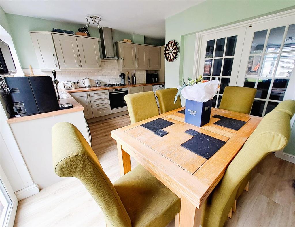 Extended, Dining Kitchen
