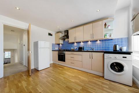 2 bedroom flat to rent, Helix Road, SW2