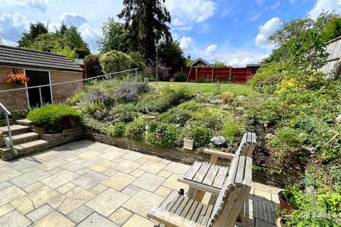 9 Brookside Crescent, Cuffley, Potters Bar, EN6 4QW