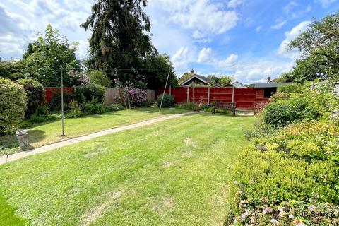 9 Brookside Crescent, Cuffley, Potters Bar, EN6 4QW