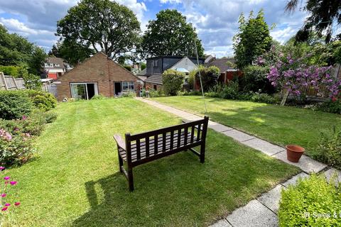 9 Brookside Crescent, Cuffley, Potters Bar, EN6 4QW