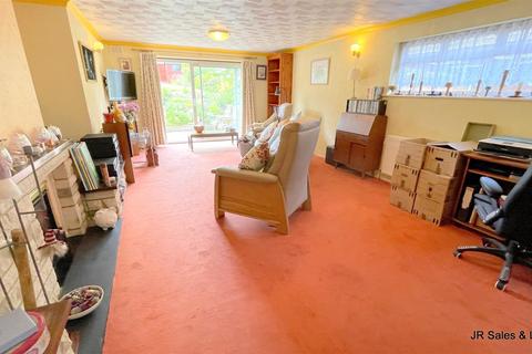 9 Brookside Crescent, Cuffley, Potters Bar, EN6 4QW