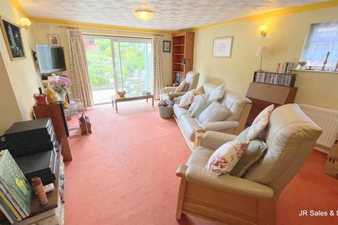 9 Brookside Crescent, Cuffley, Potters Bar, EN6 4QW