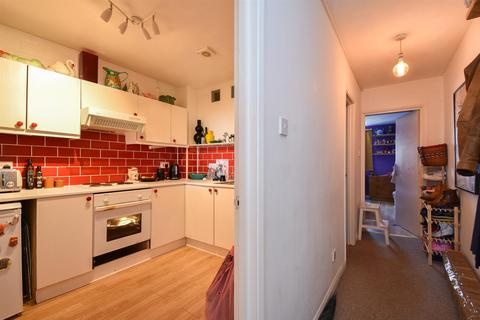 2 bedroom flat for sale, Eversfield Place, St Leonards-On-Sea