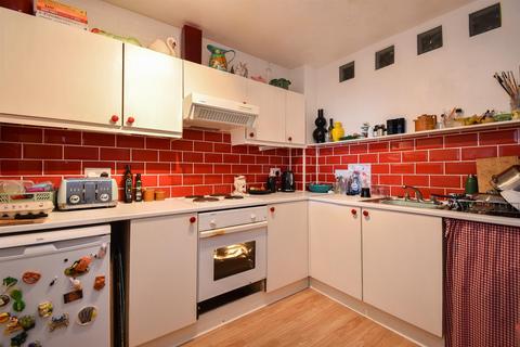 2 bedroom flat for sale, Eversfield Place, St Leonards-On-Sea