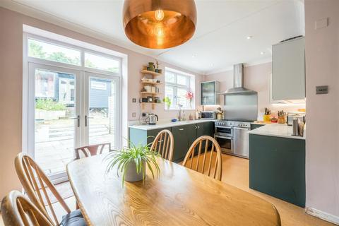 3 bedroom semi-detached house for sale, Mackie Avenue, Brighton