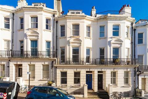 2 bedroom maisonette to rent, Norfolk Road, Hove