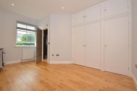 3 bedroom flat for sale, CENTRAL RYDE