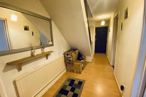2 bedroom end of terrace house to rent, Asgard Drive, Manchester M5