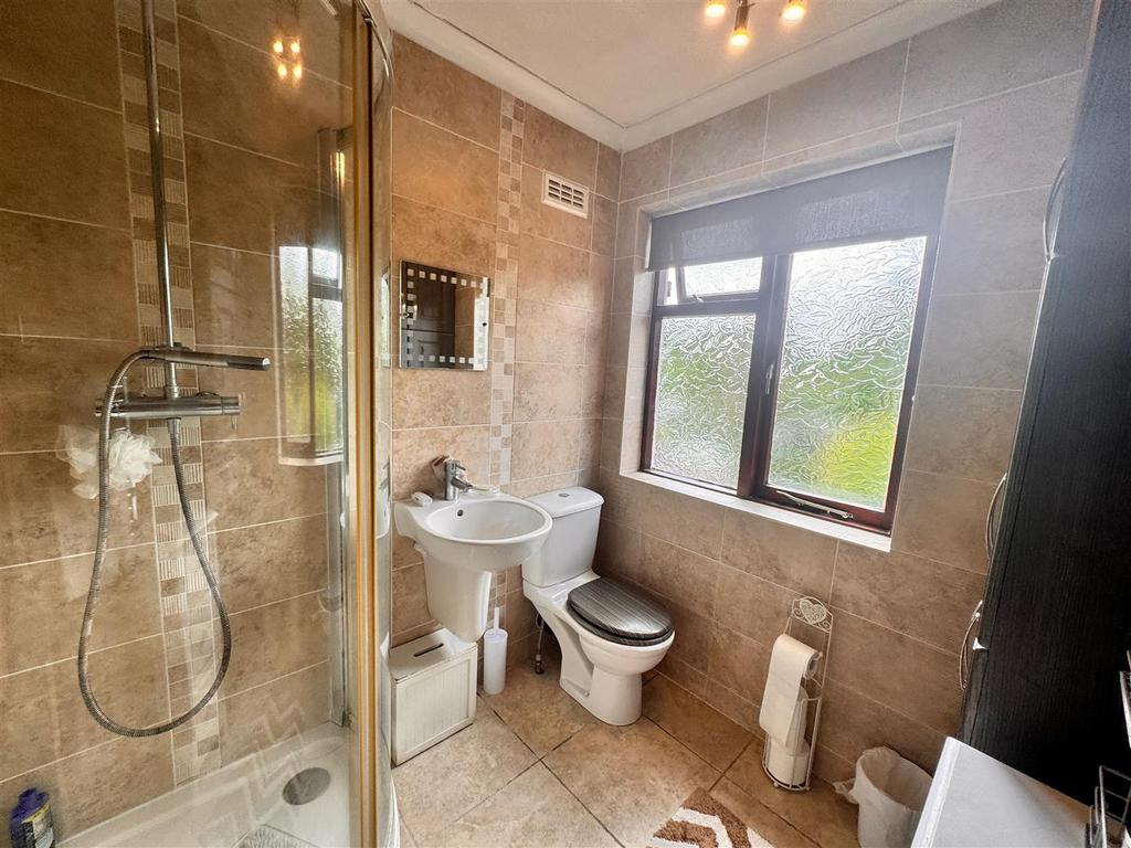 Family shower room