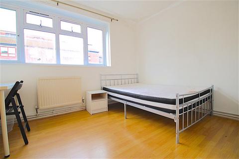 5 bedroom flat to rent, Christian Street, London E1