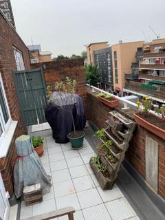 3 bedroom flat to rent, 13 Watney Market, London E1