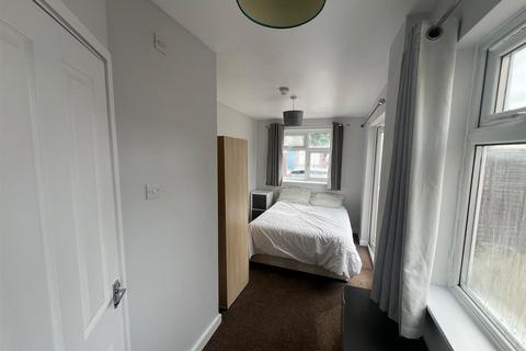 1 bedroom in a house share to rent, Durham Road, Stevenage