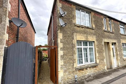 1 bedroom flat for sale, Parkfields, Chippenham