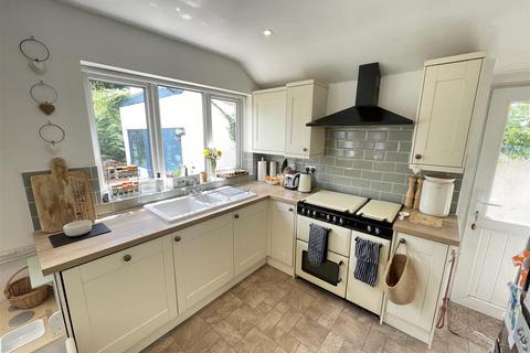 20 Barnston Road, Heswall, Wirral, CH60 2ST
