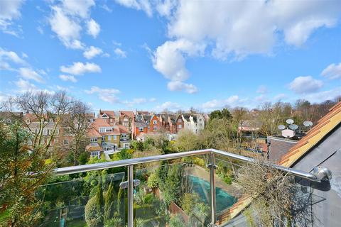 2 bedroom flat to rent, Fitzjohn's Avenue, Hampstead NW3