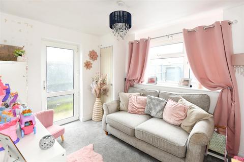 26 Pine Walk, North Bradley, Trowbridge, BA14 0SP