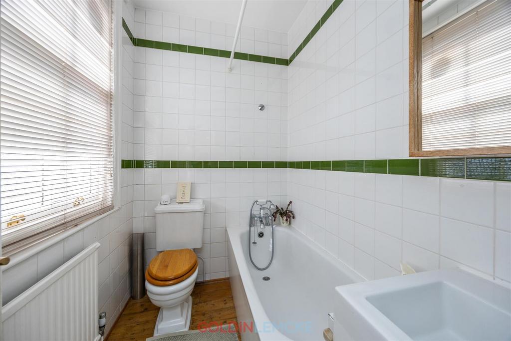 En Suite Bathroom