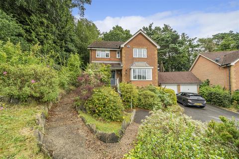 4 bedroom house for sale, Welland Close, Crowborough