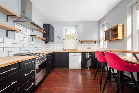 2 bedroom apartment for sale, Castellain Road, Maida Vale W9