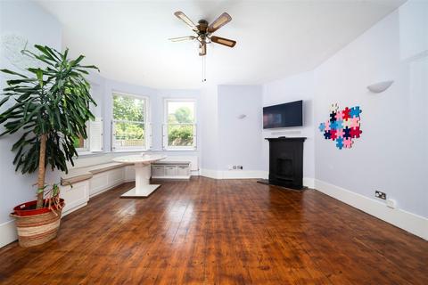 2 bedroom apartment for sale, Castellain Road, Maida Vale W9