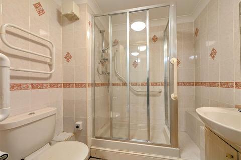 1 bedroom retirement property for sale, London Road, Gloucester GL1