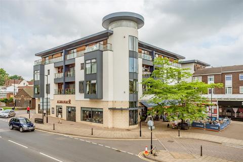 2 bedroom penthouse for sale, Abbey End, Kenilworth