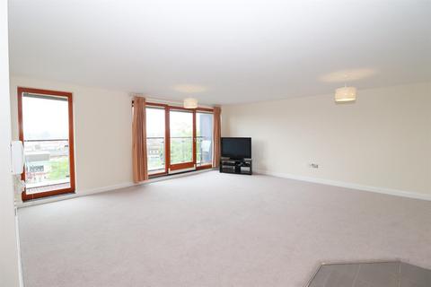 2 bedroom penthouse for sale, Abbey End, Kenilworth