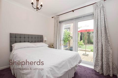 19 Windsor Close, Cheshunt, Waltham Cross, EN7 5LW