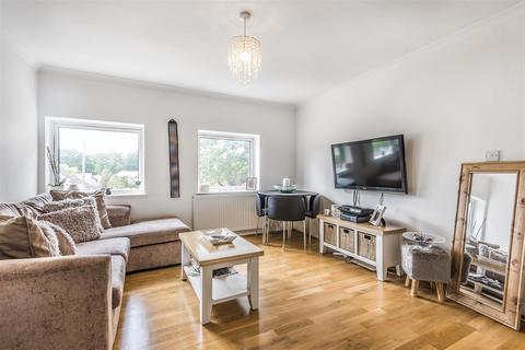 1 bedroom flat to rent, Forest Road, Effingham