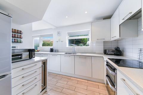 2a Carnforth Close, Epsom, KT19 9HQ