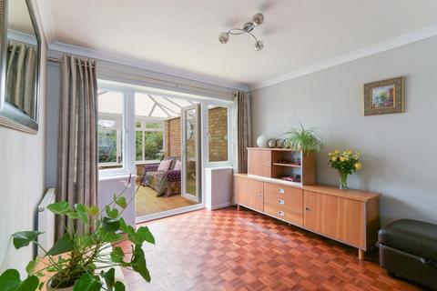 2a Carnforth Close, Epsom, KT19 9HQ