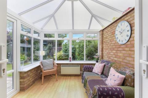 2a Carnforth Close, Epsom, KT19 9HQ