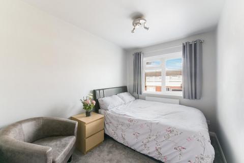 2a Carnforth Close, Epsom, KT19 9HQ