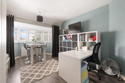 9 Elm Way, Epsom, KT19 0HB