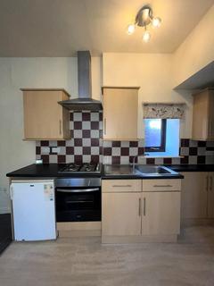 2 bedroom terraced house to rent, Longbottom Terrace, Siddal, Halifax,