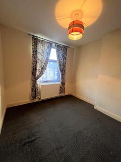 2 bedroom terraced house to rent, Longbottom Terrace, Siddal, Halifax,