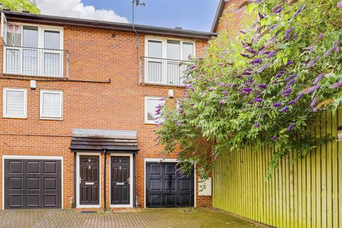 2 bedroom townhouse for sale, Archway Court, Radford NG7