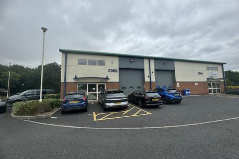 Industrial unit to rent, Unit 200B, Ashchurch Business Centre, Alexandra Way, Ashchurch, Tewkesbury, Gloucestershire, GL20 8TD