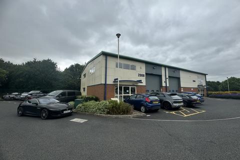 Industrial unit to rent, Unit 200B, Ashchurch Business Centre, Alexandra Way, Ashchurch, Tewkesbury, Gloucestershire, GL20 8TD