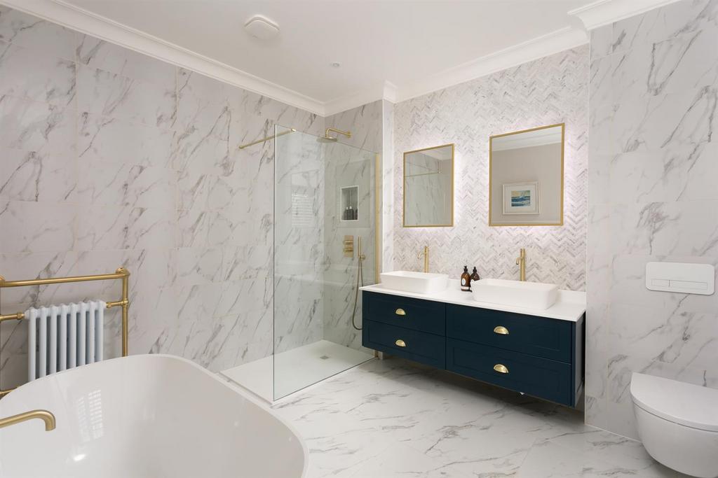Bedroom 1 En Suite