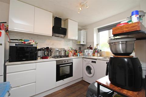 3 bedroom terraced house for sale, The Oval, Oldbrook, Milton Keynes