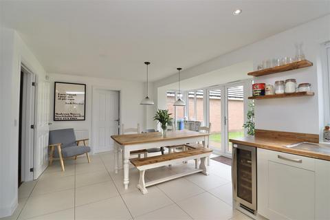 43 Burnby Lane, Pocklington, York, YO42 1UJ