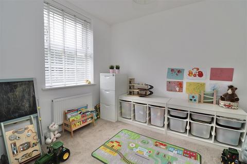 43 Burnby Lane, Pocklington, York, YO42 1UJ