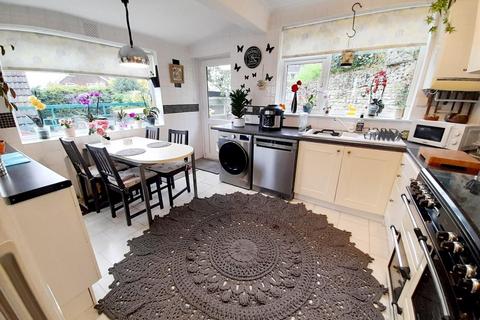 3 bedroom detached bungalow for sale, Queen Street, Kirton Lindsey, Gainsborough