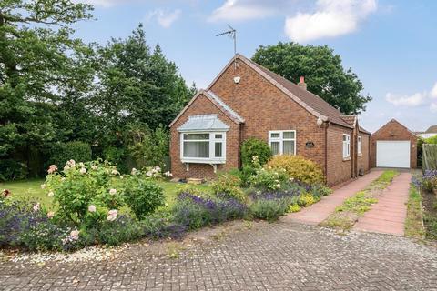 3 bedroom detached bungalow for sale, Kings Close, Barlby, Selby