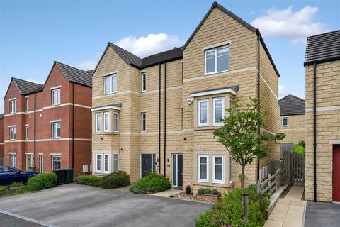 3 bedroom semi-detached house for sale, Carr Beck Rise, Apperley Bridge